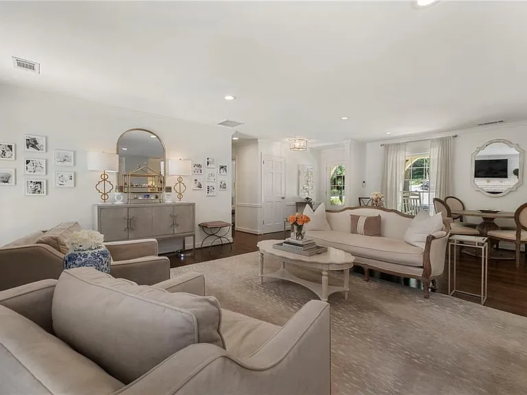 4770 Chatworth Ct — Photo 13