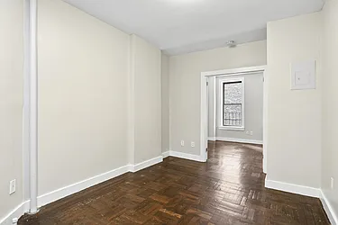 239 9th Avenue, #1C