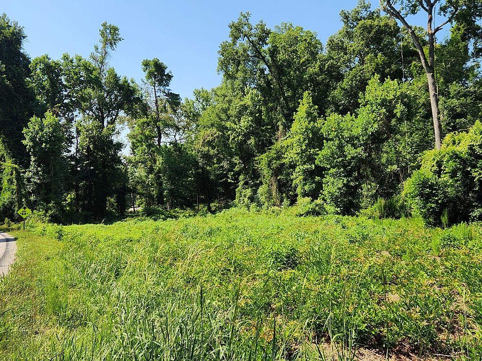 2nd image of 405 Harmon St