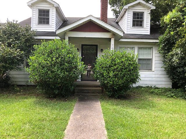 1st image of 748 Beaumont Ave