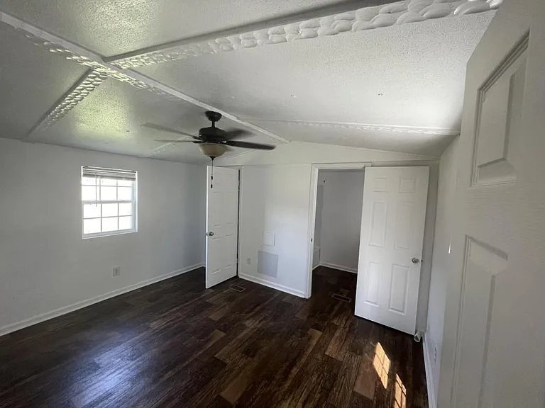 94 Knox Dr — Photo 6