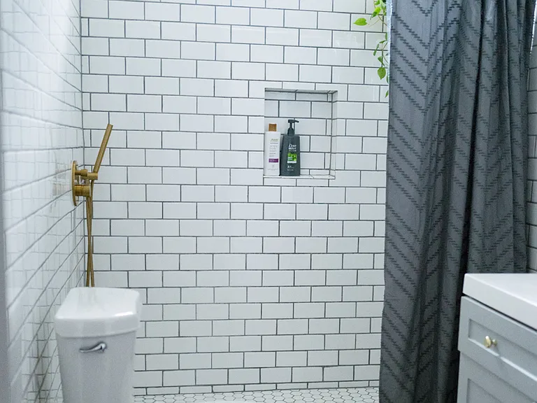 612 N Madison Ave — Photo 22
