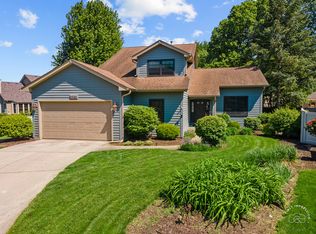 2528 Leach Dr, Naperville, IL