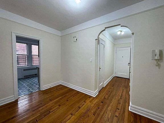 2nd image of 62-82 Saunders St #J4