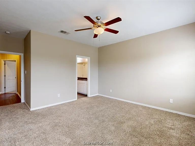 2706 Horse Haven Ln — Photo 18