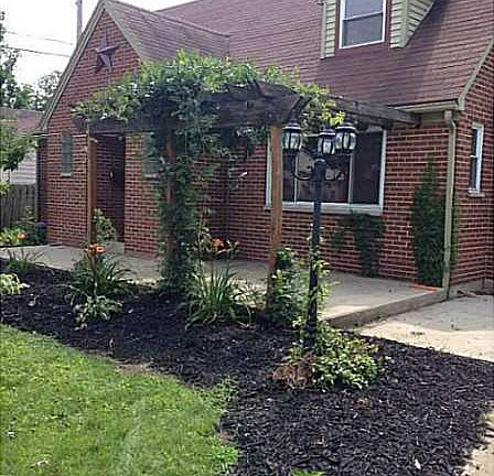 2nd image of 2725 Hazelwood Ave