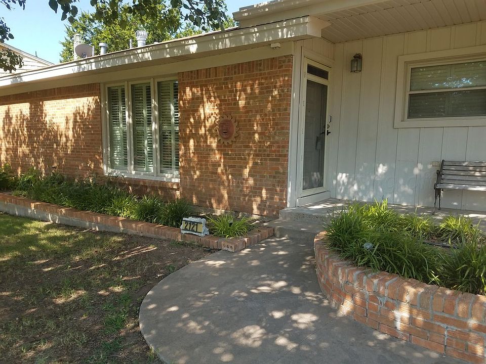 1st image of 2121 Dogwood Ln