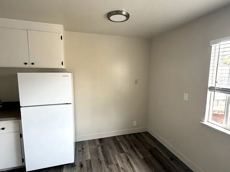 318 Chestnut St #5 — Photo 48