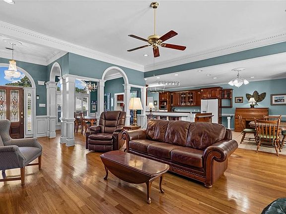 3rd image of 2760 Shanandoah Ct W