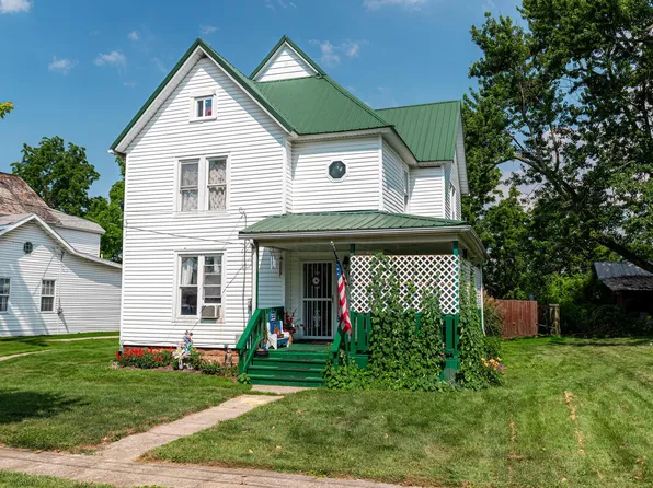 83 2nd St, Shelby, OH 44875
