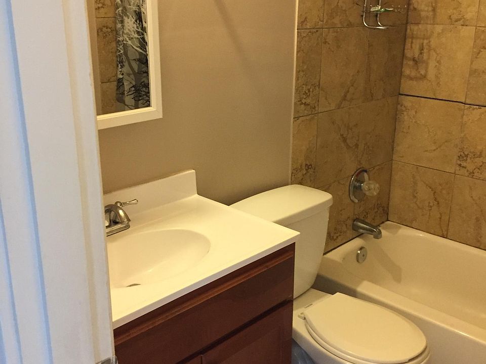 1st image of 3135 Louisiana Ave Floor 1