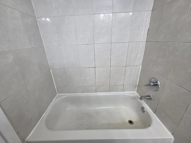 565 Bergen St #3 — Photo 2