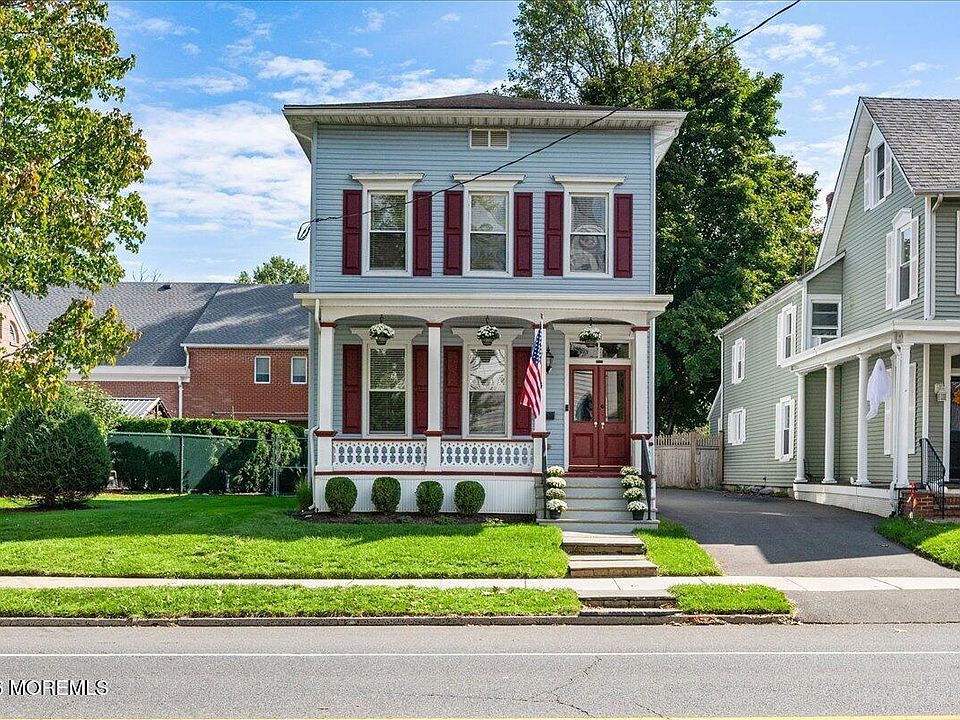 1st image of 102 W Main Street