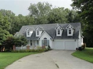 5 Pine Haven Dr, Milton, WV 25541