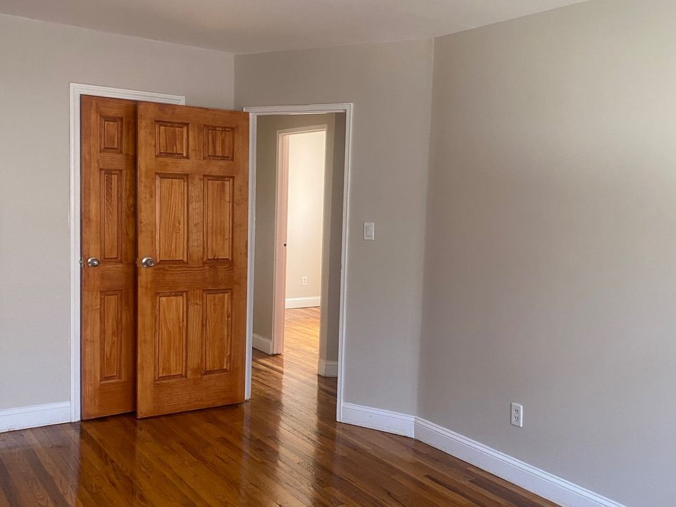 1st image of 39 Paerdegat 3rd St Floor 1