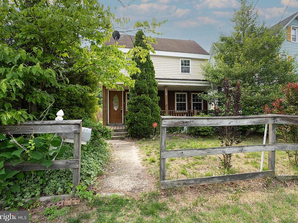 1st image of 33 Clementon Rd W