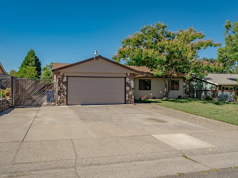 8126 Dart Way — Photo 11