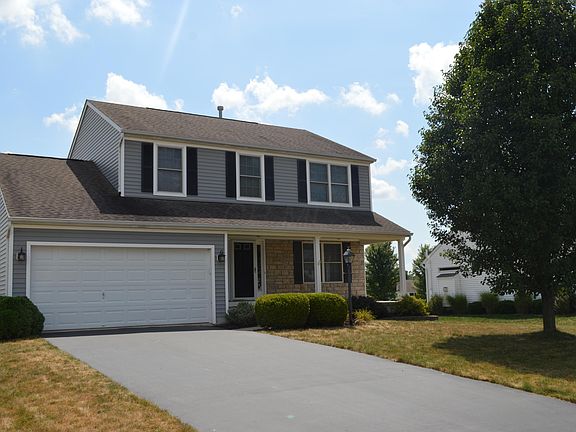 3rd image of 11752 Chanticleer Dr NW
