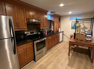 7 Charlesbank Rd APT 6, Newton, MA 02458