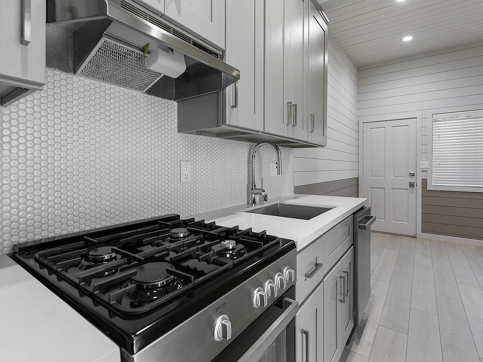 1st image of 4206 S Centinela Ave #D