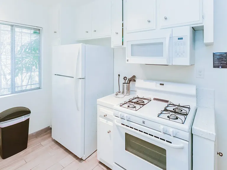 2042 S Corning St #B2 — Photo 13