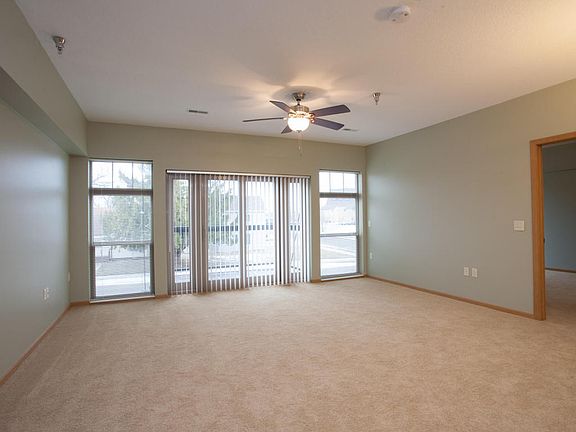 2nd image of 515 Jefferson St APT 203