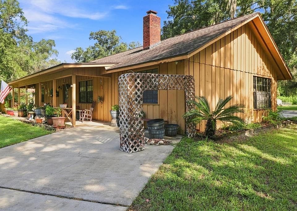 1st image of 4553 E SHOREWOOD DRIVE