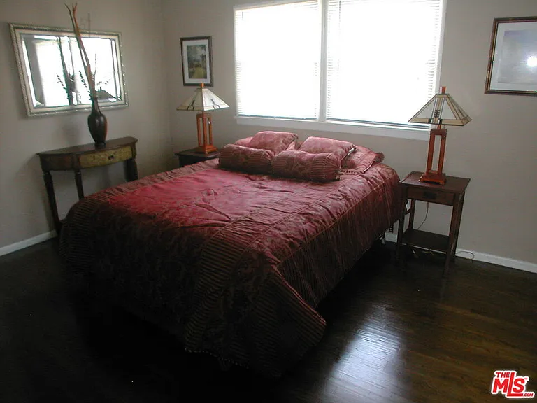 6040 Van Noord Ave — Photo 12