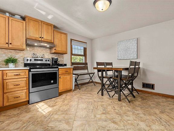 Soft Close Cabinets!