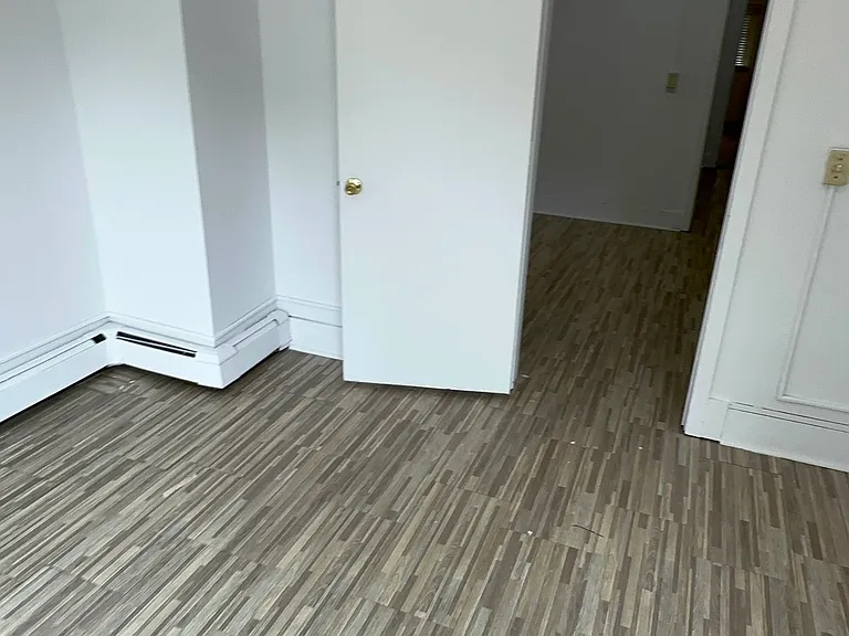 14 Lester St #2L — Photo 24