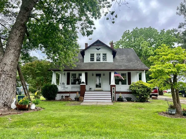24434 Adelaide St, Parksley, VA 23421