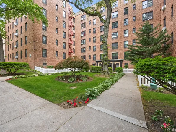 83-20 98 Street #4E, Woodhaven, NY 11421