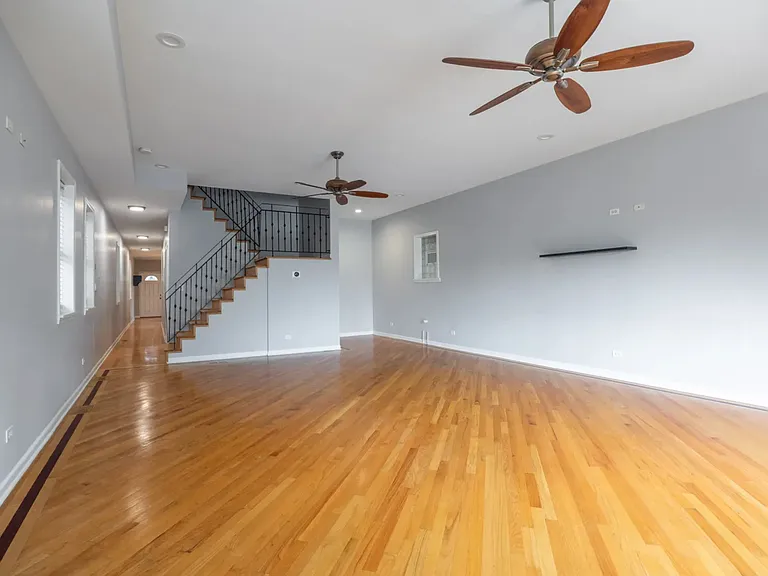 1335 W Walton St #2 — Photo 4