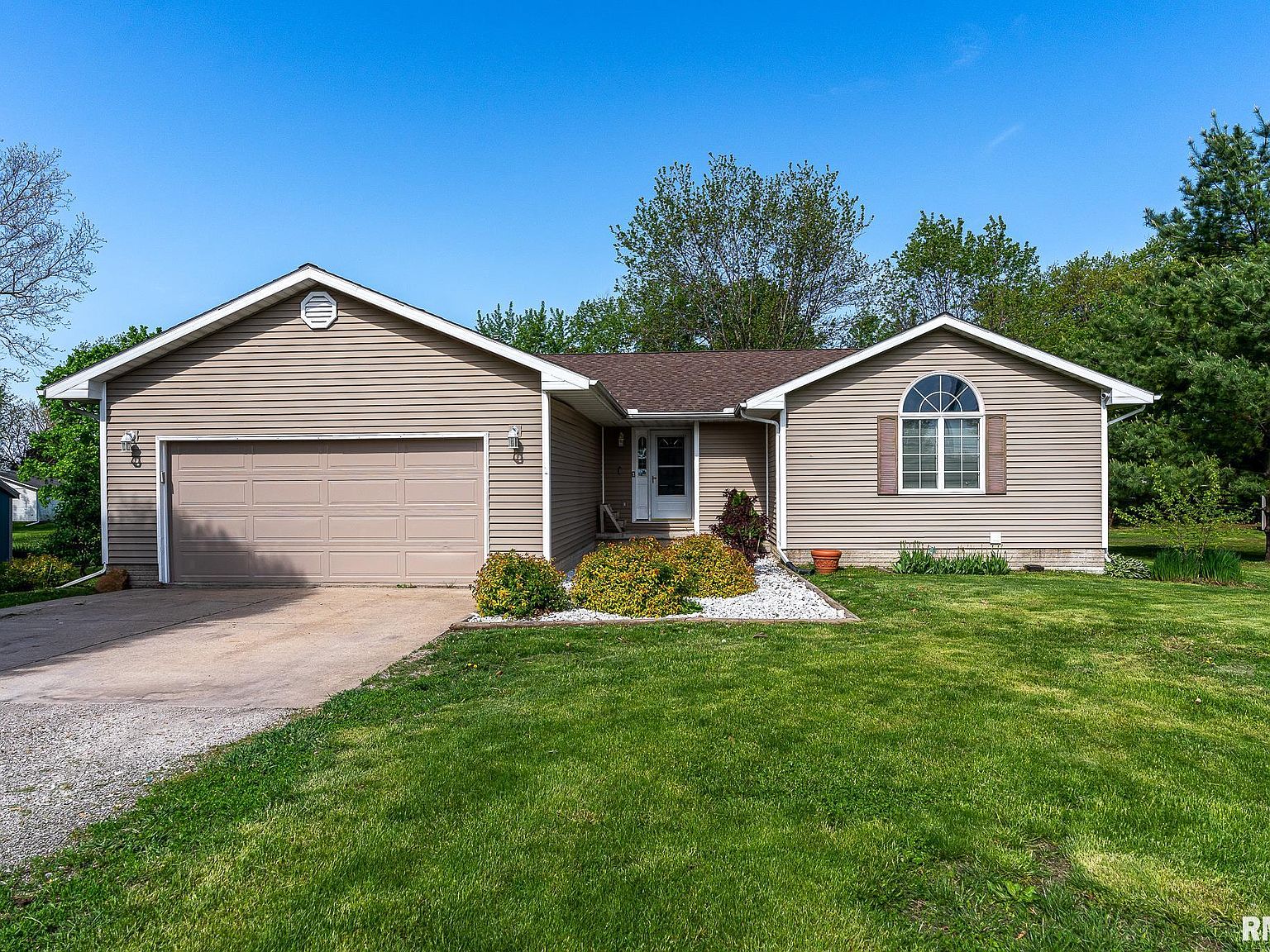 13510 139th St W, Taylor Ridge, IL 61284 MLS QC4252422 Zillow