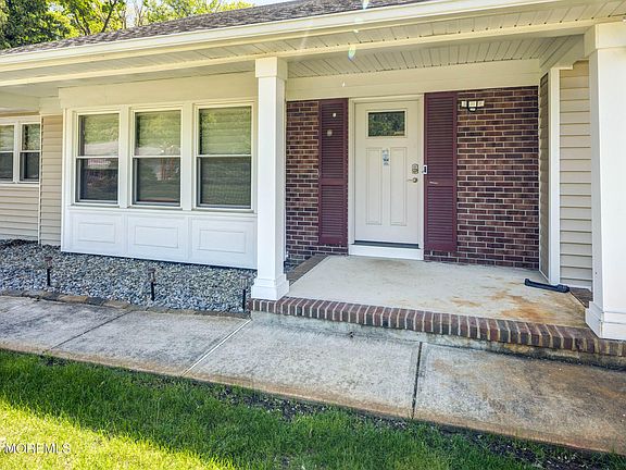 4th image of 25 Mccue Road