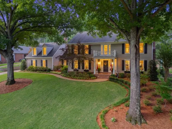 8359 Drury Ln, Germantown, TN 38139