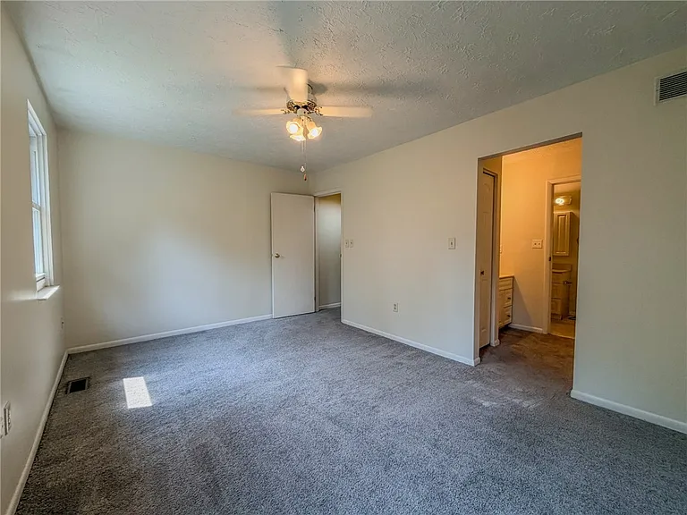 134 Forest Dr — Photo 14