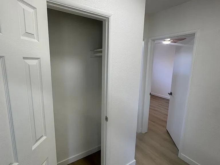 10541 Sycamore Ave — Photo 14
