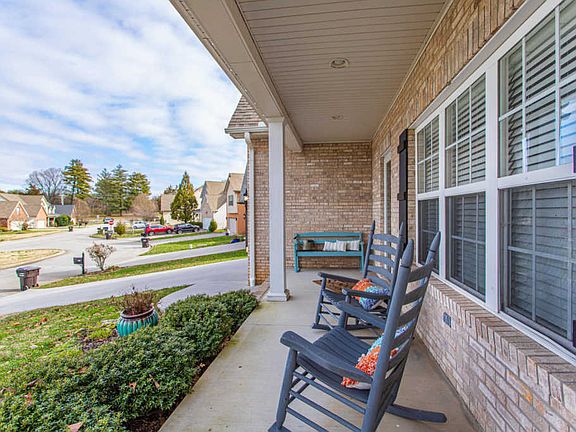 3rd image of 8528 Reagan Woods Ln