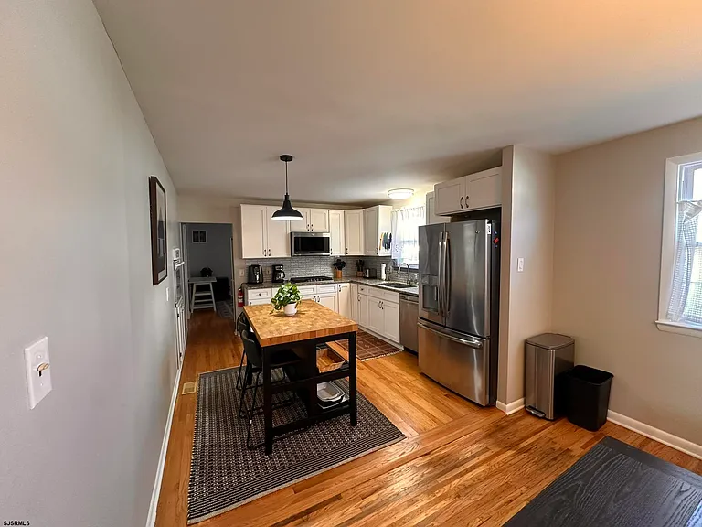 611 N Delavan Ave — Photo 7
