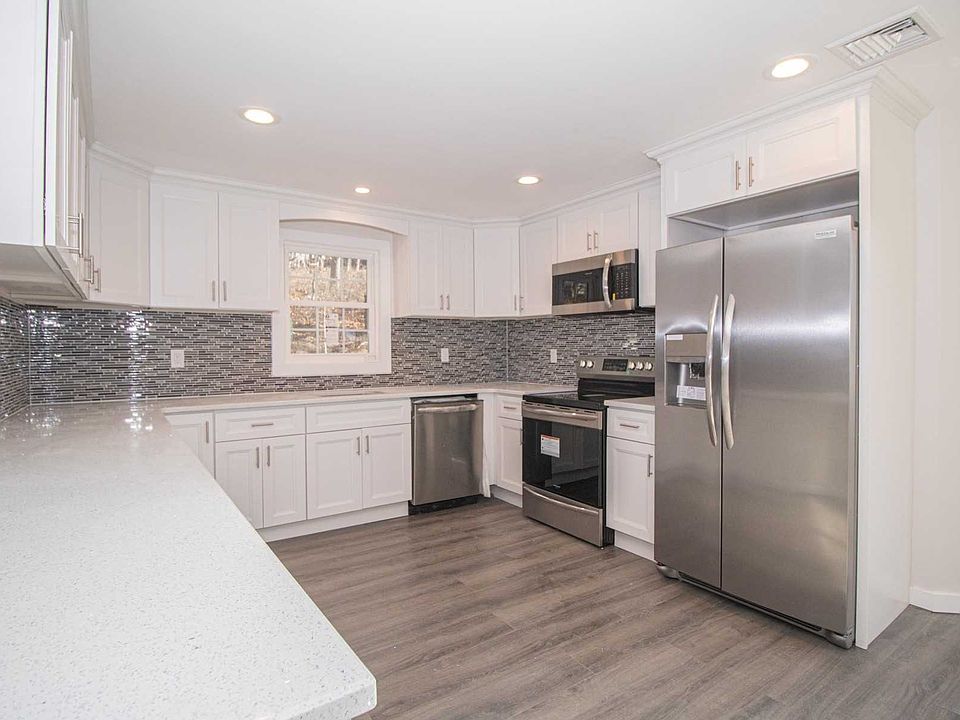 166 River Rd, Shirley, NY 11967 Zillow