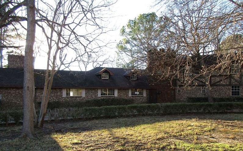 1st image of 207 La Jolla Dr