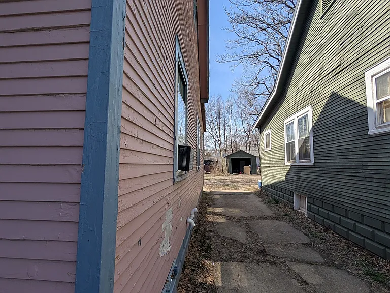 1615 S Arago St — Photo 11