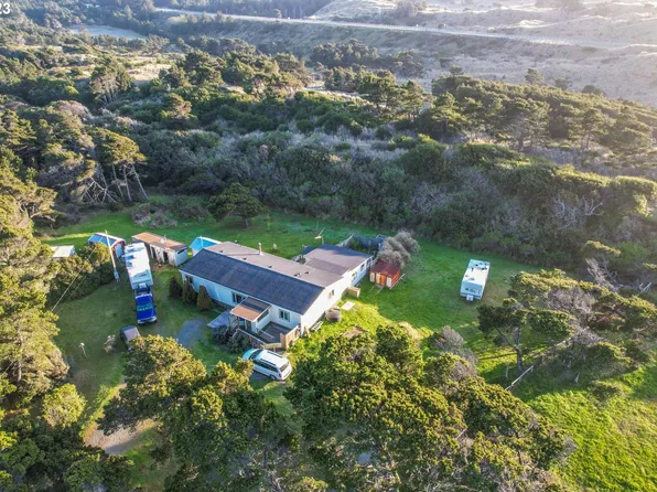 24288 Carpenterville Rd, Gold Beach, OR 97444