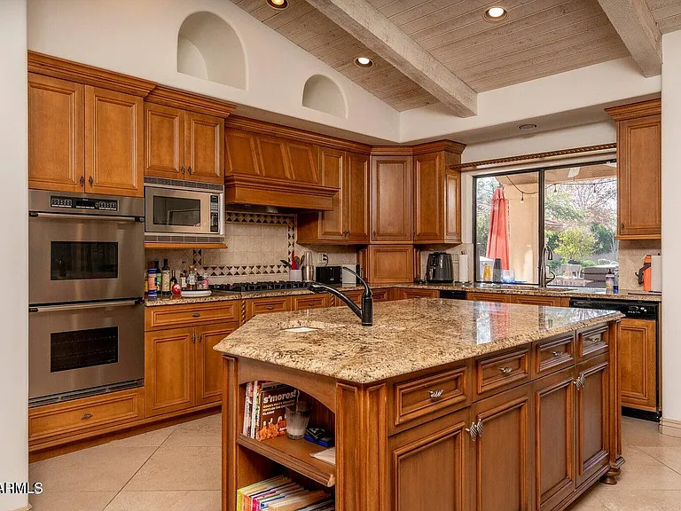5803 E Via Del Cielo — Photo 16