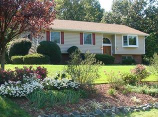 604 Fagan Dr, Fredericksburg, VA 22405