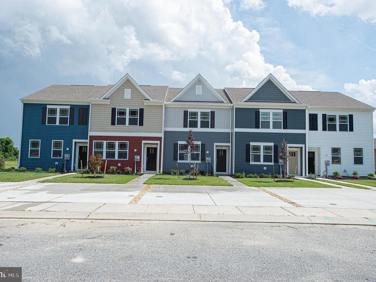3 bed, 2.5 bath, 1432 sqft, $1,895 — Photo 4