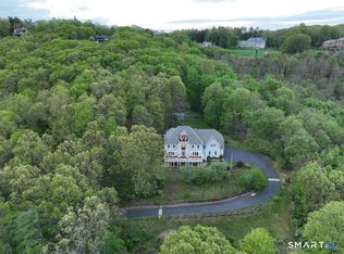 83 Bayberry Hill Rd, Avon, CT 06001