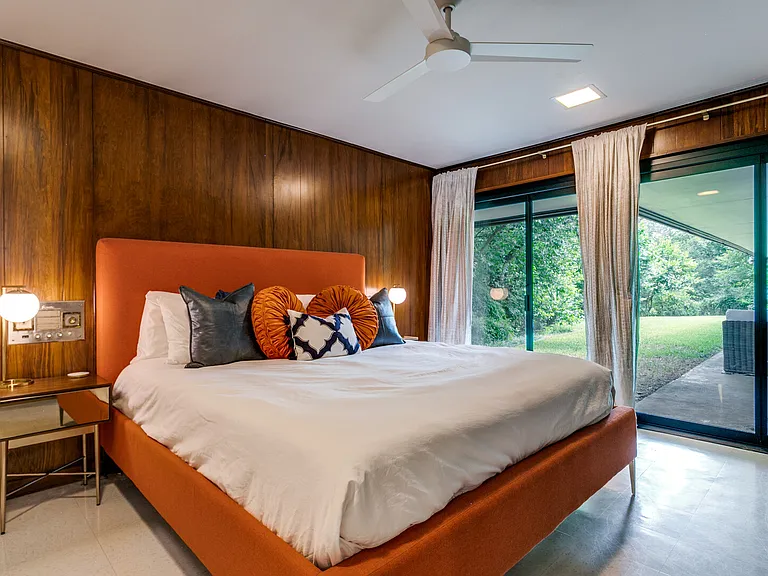 Royal Springs Dr — Photo 16