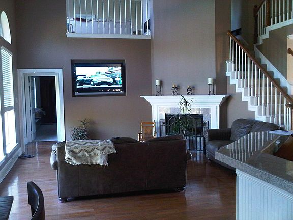 Breakfast nook toward living room and master